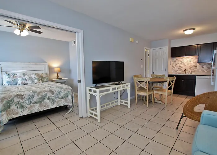 Apartment Cove 117a By Youngs Suncoast
