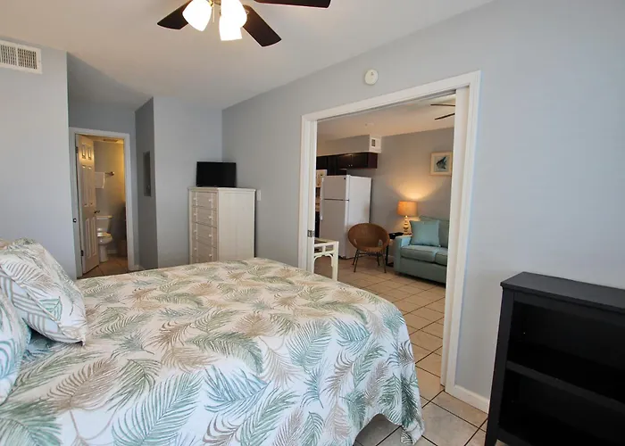 Apartment Cove 117a By Youngs Suncoast