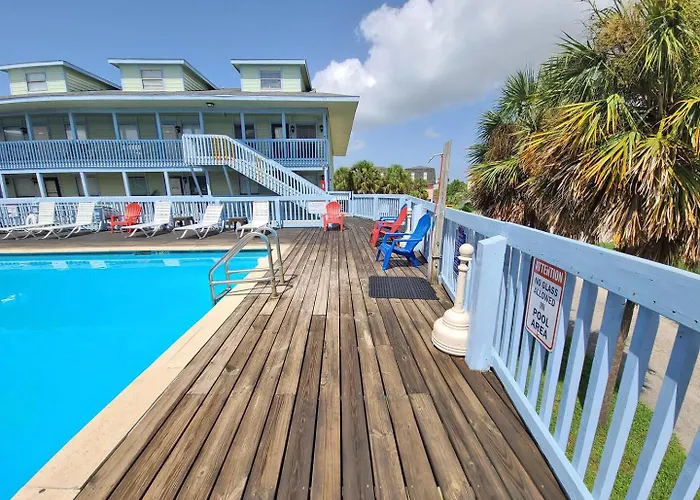 Apartment Cove 117a By Youngs Suncoast