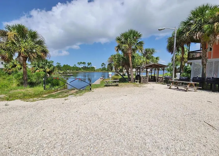 Apartment Cove 117a By Youngs Suncoast *